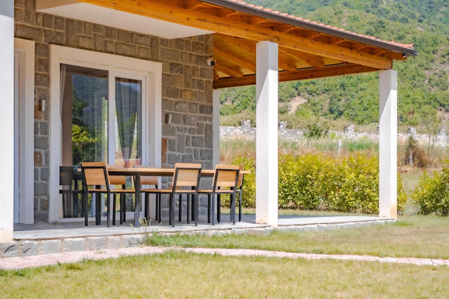 Bujtina Lumo & Pool Villa Përmet Exterior foto