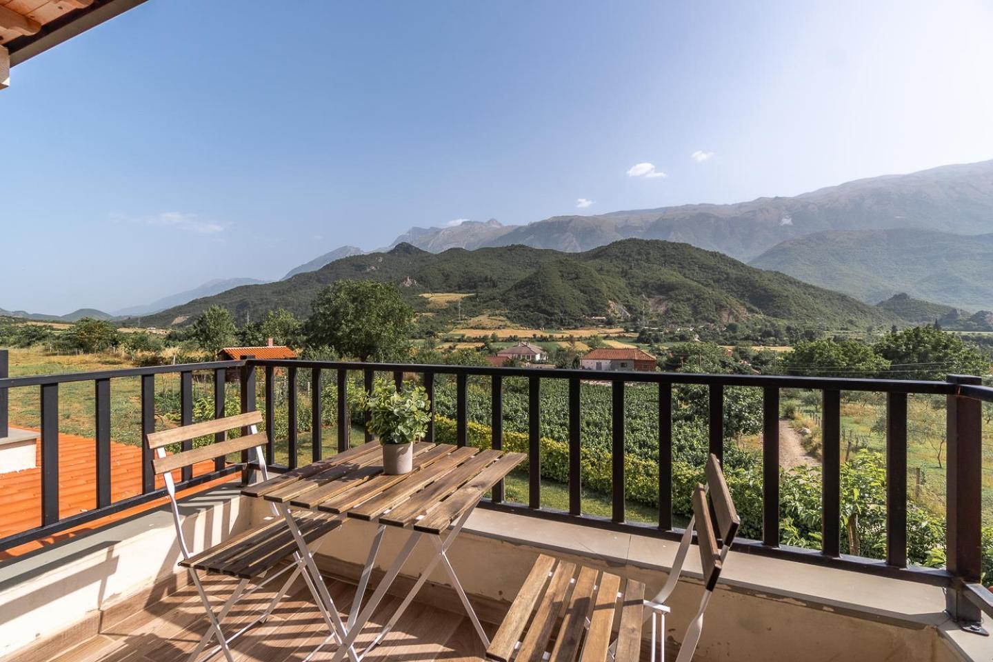 Bujtina Lumo & Pool Villa Përmet Exterior foto