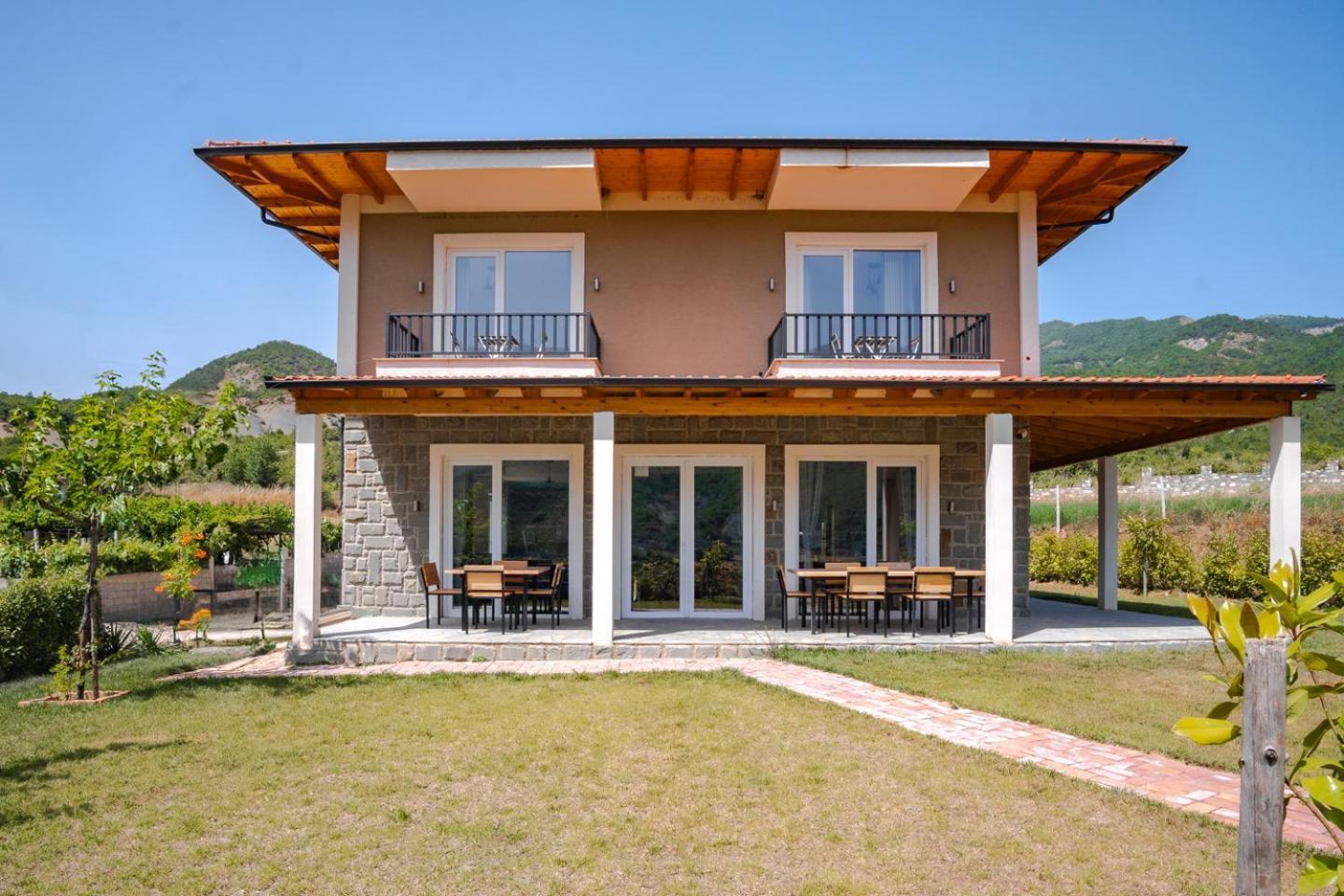 Bujtina Lumo & Pool Villa Përmet Exterior foto