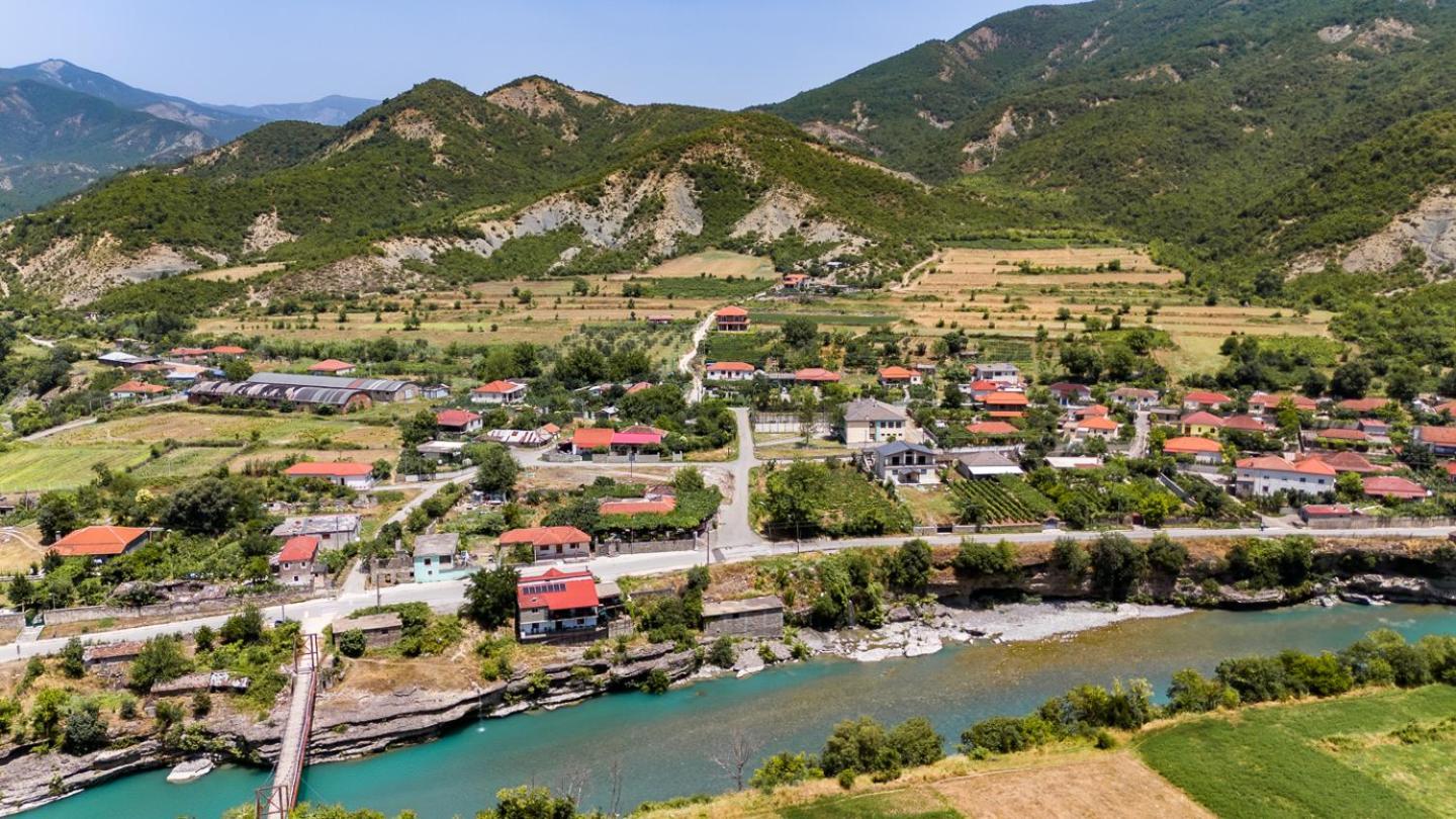 Bujtina Lumo & Pool Villa Përmet Exterior foto