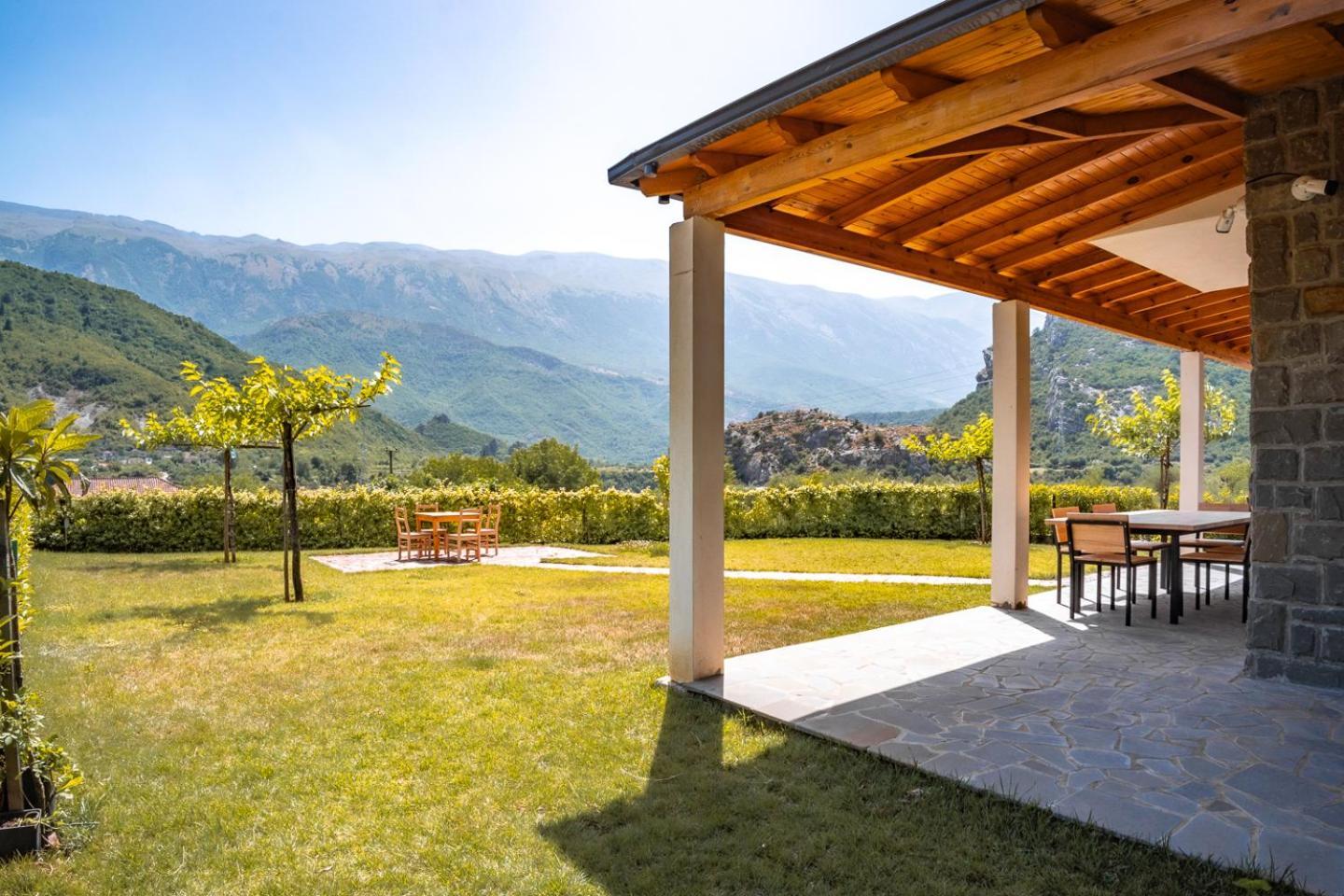 Bujtina Lumo & Pool Villa Përmet Exterior foto