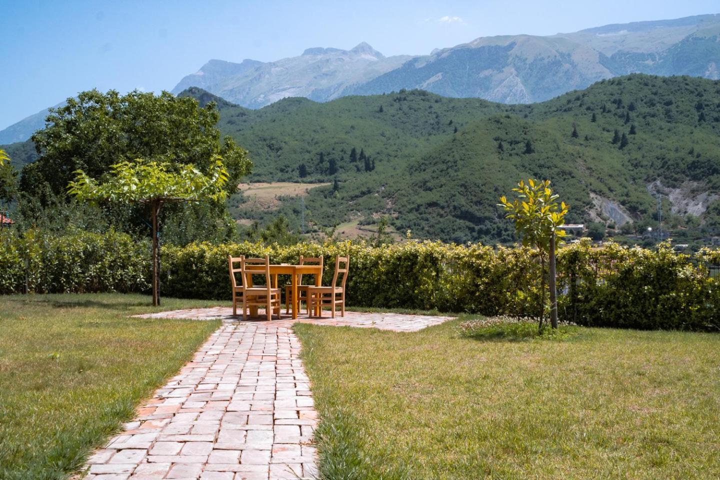 Bujtina Lumo & Pool Villa Përmet Exterior foto
