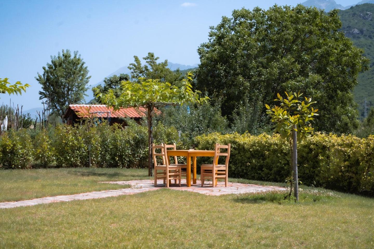 Bujtina Lumo & Pool Villa Përmet Exterior foto